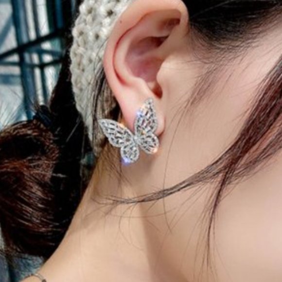 EXQUISITE 925 STERLING SILVER DIAMOND BUTTERFLY EARRINGS - Picture 8 of 8